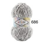 686